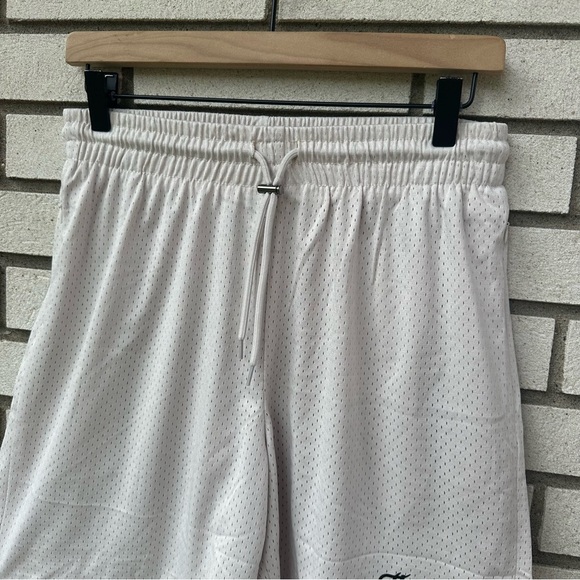 The Hundreds Retro Mesh Shorts M Khaki Beige Basketball Streetwear New NWT - Picture 2 of 11